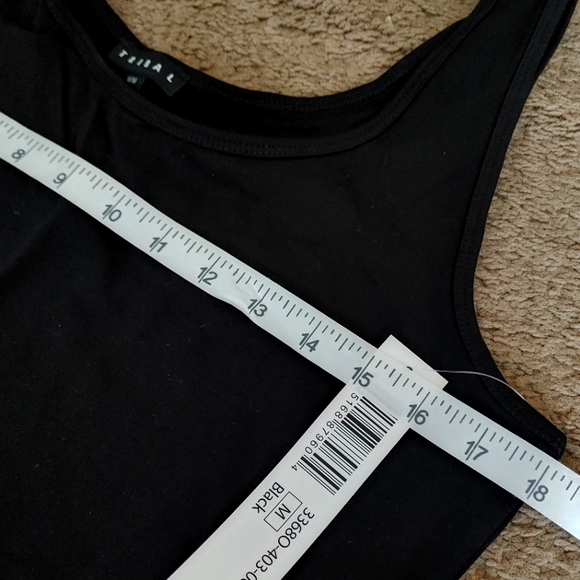 🖤 Black Tank Top 🖤 - Picture 4 of 5